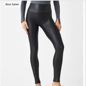 NWT Spanx faux leather leggings size medium